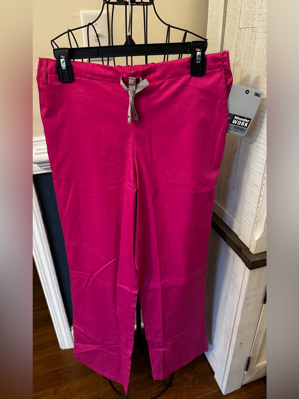 New Wonder work wink Fuchsia pink Women Scrub Pants Small Tall ST S bottoms 502T